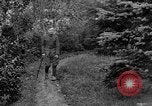 Standbild Unter Granatenschock stehende alliierte Soldaten Frankreich, 1918, aus Sekunde 24 historischem Filmmaterial Videoclip 65675042429