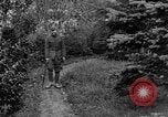 Standbild Unter Granatenschock stehende alliierte Soldaten Frankreich, 1918, aus Sekunde 26 historischem Filmmaterial Videoclip 65675042429