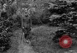 Standbild Unter Granatenschock stehende alliierte Soldaten Frankreich, 1918, aus Sekunde 31 historischem Filmmaterial Videoclip 65675042429