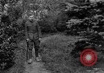 Standbild Unter Granatenschock stehende alliierte Soldaten Frankreich, 1918, aus Sekunde 35 historischem Filmmaterial Videoclip 65675042429