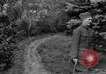 Standbild Unter Granatenschock stehende alliierte Soldaten Frankreich, 1918, aus Sekunde 52 historischem Filmmaterial Videoclip 65675042429