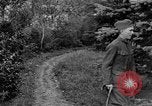Standbild Unter Granatenschock stehende alliierte Soldaten Frankreich, 1918, aus Sekunde 53 historischem Filmmaterial Videoclip 65675042429