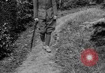 Standbild Unter Granatenschock stehende alliierte Soldaten Frankreich, 1918, aus Sekunde 61 historischem Filmmaterial Videoclip 65675042429