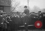 Standbild britischen Menschen Wehrpflichtigen während Ersten Weltkrieg Vereinigtes Königreich, 1916, aus Sekunde 5 historischem Filmmaterial Videoclip 65675042465