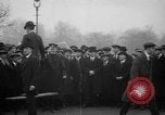 Standbild britischen Menschen Wehrpflichtigen während Ersten Weltkrieg Vereinigtes Königreich, 1916, aus Sekunde 11 historischem Filmmaterial Videoclip 65675042465