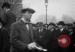 Standbild britischen Menschen Wehrpflichtigen während Ersten Weltkrieg Vereinigtes Königreich, 1916, aus Sekunde 17 historischem Filmmaterial Videoclip 65675042465