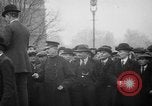 Standbild britischen Menschen Wehrpflichtigen während Ersten Weltkrieg Vereinigtes Königreich, 1916, aus Sekunde 19 historischem Filmmaterial Videoclip 65675042465