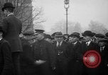 Standbild britischen Menschen Wehrpflichtigen während Ersten Weltkrieg Vereinigtes Königreich, 1916, aus Sekunde 20 historischem Filmmaterial Videoclip 65675042465