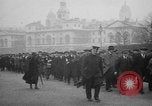 Standbild britischen Menschen Wehrpflichtigen während Ersten Weltkrieg Vereinigtes Königreich, 1916, aus Sekunde 27 historischem Filmmaterial Videoclip 65675042465