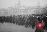 Standbild britischen Menschen Wehrpflichtigen während Ersten Weltkrieg Vereinigtes Königreich, 1916, aus Sekunde 35 historischem Filmmaterial Videoclip 65675042465