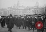 Standbild britischen Menschen Wehrpflichtigen während Ersten Weltkrieg Vereinigtes Königreich, 1916, aus Sekunde 42 historischem Filmmaterial Videoclip 65675042465