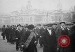 Standbild britischen Menschen Wehrpflichtigen während Ersten Weltkrieg Vereinigtes Königreich, 1916, aus Sekunde 47 historischem Filmmaterial Videoclip 65675042465