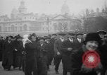 Standbild britischen Menschen Wehrpflichtigen während Ersten Weltkrieg Vereinigtes Königreich, 1916, aus Sekunde 49 historischem Filmmaterial Videoclip 65675042465