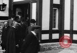 Immagine di Raccolta degna del Signore e signori Il Galles Regno Unito, 1916, secondo 25 filmato di repertorio 65675042467