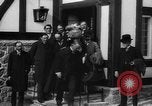 Immagine di Raccolta degna del Signore e signori Il Galles Regno Unito, 1916, secondo 43 filmato di repertorio 65675042467
