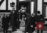 Immagine di Raccolta degna del Signore e signori Il Galles Regno Unito, 1916, secondo 44 filmato di repertorio 65675042467