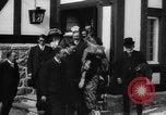 Immagine di Raccolta degna del Signore e signori Il Galles Regno Unito, 1916, secondo 46 filmato di repertorio 65675042467