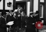 Immagine di Raccolta degna del Signore e signori Il Galles Regno Unito, 1916, secondo 47 filmato di repertorio 65675042467