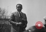 Image of Douglas Fairbanks and Mary Pickford selling WWI bonds Washington DC USA, 1918, second 14 stock footage video 65675042481