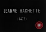 Standbild französischen Frauen geehrt in Ersten Weltkrieg Frankreich, 1918, aus Sekunde 32 historischem Filmmaterial Videoclip 65675042487