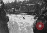 Image Snoqualmie Falls Cascade en 1917 Snoqualmie Washington USA, 1917, de la seconde 3 séquences d'archives historiques vidéo 65675042497