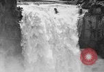 Image Snoqualmie Falls Cascade en 1917 Snoqualmie Washington USA, 1917, de la seconde 9 séquences d'archives historiques vidéo 65675042497