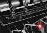 Standbild lace machen Textilfabrik Webstühle bei der Arbeit United States USA, 1917, aus Sekunde 23 historischem Filmmaterial Videoclip 65675042502