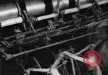 Standbild lace machen Textilfabrik Webstühle bei der Arbeit United States USA, 1917, aus Sekunde 25 historischem Filmmaterial Videoclip 65675042502