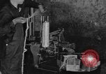 Standbild lace machen Textilfabrik Webstühle bei der Arbeit United States USA, 1917, aus Sekunde 38 historischem Filmmaterial Videoclip 65675042502