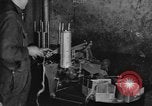 Standbild lace machen Textilfabrik Webstühle bei der Arbeit United States USA, 1917, aus Sekunde 40 historischem Filmmaterial Videoclip 65675042502