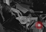 Standbild lace machen Textilfabrik Webstühle bei der Arbeit United States USA, 1917, aus Sekunde 55 historischem Filmmaterial Videoclip 65675042502