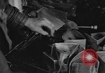 Standbild lace machen Textilfabrik Webstühle bei der Arbeit United States USA, 1917, aus Sekunde 56 historischem Filmmaterial Videoclip 65675042502