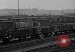Standbild französische Soldaten am Bahnhof Ruhr, 1923, aus Sekunde 19 historischem Filmmaterial Videoclip 65675042503