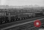 Standbild französische Soldaten am Bahnhof Ruhr, 1923, aus Sekunde 31 historischem Filmmaterial Videoclip 65675042503