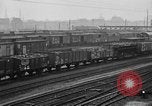 Standbild französische Soldaten am Bahnhof Ruhr, 1923, aus Sekunde 32 historischem Filmmaterial Videoclip 65675042503