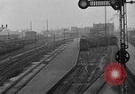 Standbild französische Soldaten am Bahnhof Ruhr, 1923, aus Sekunde 41 historischem Filmmaterial Videoclip 65675042503