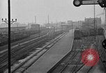 Standbild französische Soldaten am Bahnhof Ruhr, 1923, aus Sekunde 44 historischem Filmmaterial Videoclip 65675042503