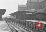 Standbild französische Soldaten am Bahnhof Ruhr, 1923, aus Sekunde 46 historischem Filmmaterial Videoclip 65675042503