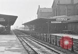Standbild französische Soldaten am Bahnhof Ruhr, 1923, aus Sekunde 48 historischem Filmmaterial Videoclip 65675042503