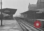 Standbild französische Soldaten am Bahnhof Ruhr, 1923, aus Sekunde 52 historischem Filmmaterial Videoclip 65675042503