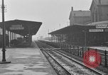 Standbild französische Soldaten am Bahnhof Ruhr, 1923, aus Sekunde 53 historischem Filmmaterial Videoclip 65675042503