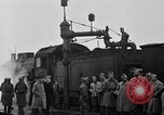 Standbild französische Soldaten am Bahnhof Ruhr, 1923, aus Sekunde 56 historischem Filmmaterial Videoclip 65675042503