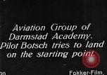 Standbild Eindecker glider Deutschland, 1922, aus Sekunde 1 historischem Filmmaterial Videoclip 65675042532