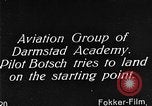 Standbild Eindecker glider Deutschland, 1922, aus Sekunde 4 historischem Filmmaterial Videoclip 65675042532