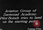 Standbild Eindecker glider Deutschland, 1922, aus Sekunde 9 historischem Filmmaterial Videoclip 65675042532