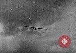 Standbild Eindecker glider Deutschland, 1922, aus Sekunde 34 historischem Filmmaterial Videoclip 65675042532