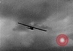 Standbild Eindecker glider Deutschland, 1922, aus Sekunde 37 historischem Filmmaterial Videoclip 65675042532