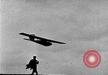 Standbild Eindecker glider Deutschland, 1922, aus Sekunde 41 historischem Filmmaterial Videoclip 65675042532