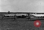 Standbild Eindecker glider Deutschland, 1922, aus Sekunde 60 historischem Filmmaterial Videoclip 65675042532