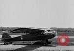 Standbild Taylorcraft Flugzeuge landen und starten Alexandria Virginia United States USA, 1953, aus Sekunde 3 historischem Filmmaterial Videoclip 65675042539